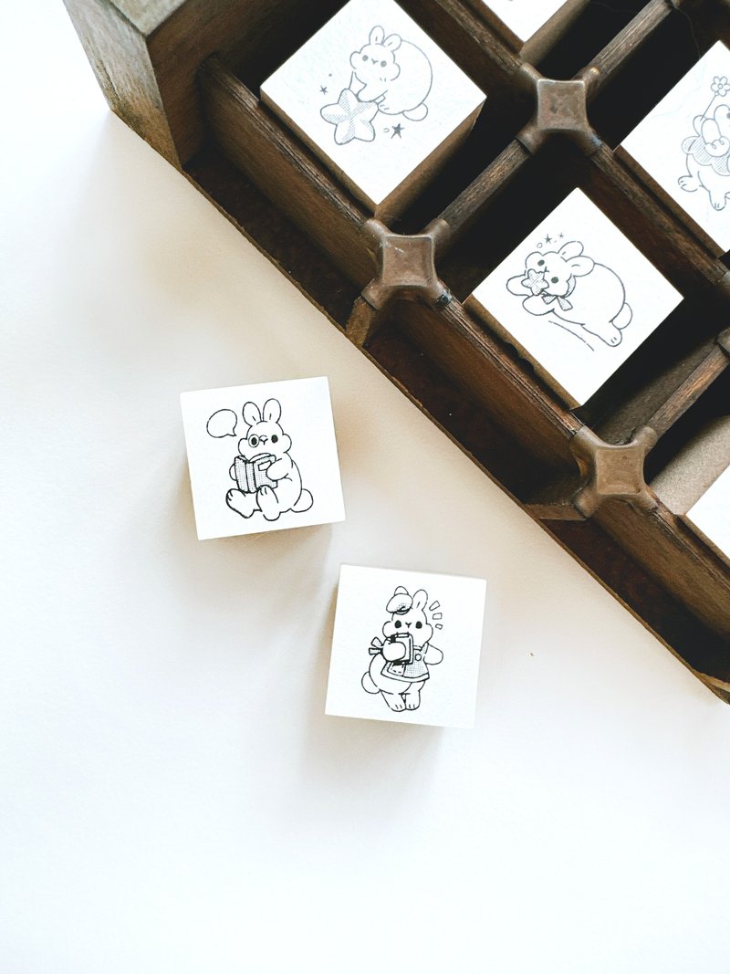 小兔印章－书店店员 / 阅读小兔 - 印章/印台 - 木头 绿色