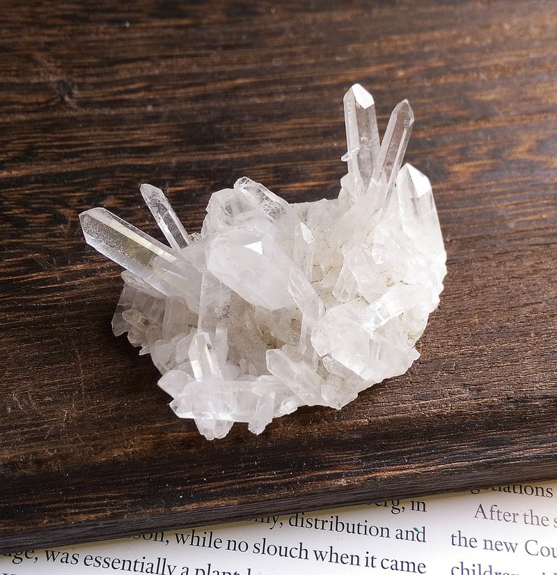 Crystal 四川产地 不规则晶簇 白水晶晶簇 天然矿石 原矿 - 摆饰 - 其他材质 