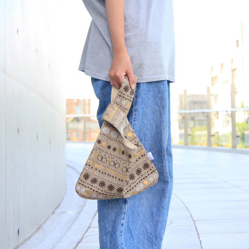 【日本棉布】月光律动 交叉手腕包 - 编织/刺绣/羊毛毡/裁缝 - 棉．麻 多色