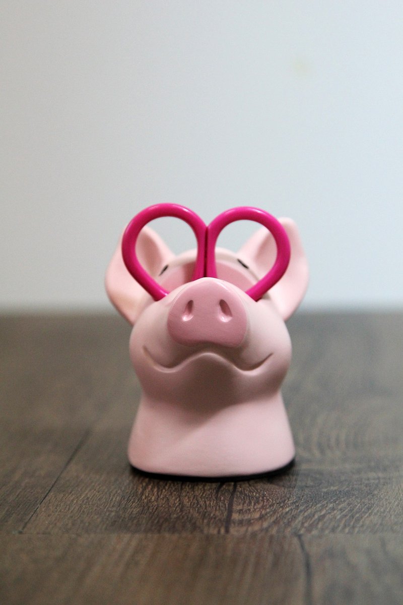 日本Magnets 超趣味棉花棒/文具 附剪刀整理收纳筒(小猪款)现货 - 收纳用品 - 其他材质 粉红色