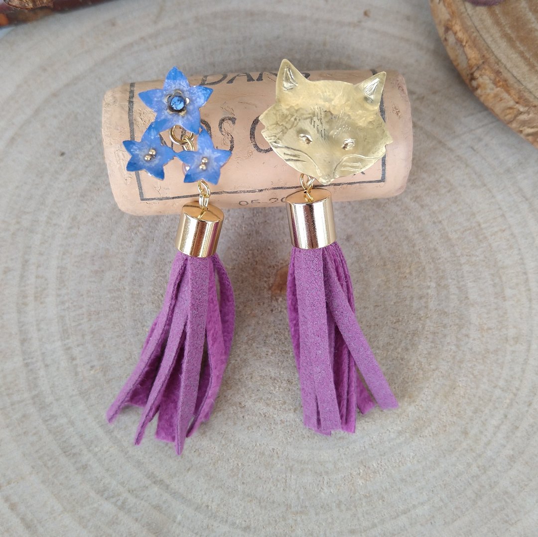 Brass fox and bellflower tassel earrings - 耳环/耳夹 - 铜/黄铜 蓝色