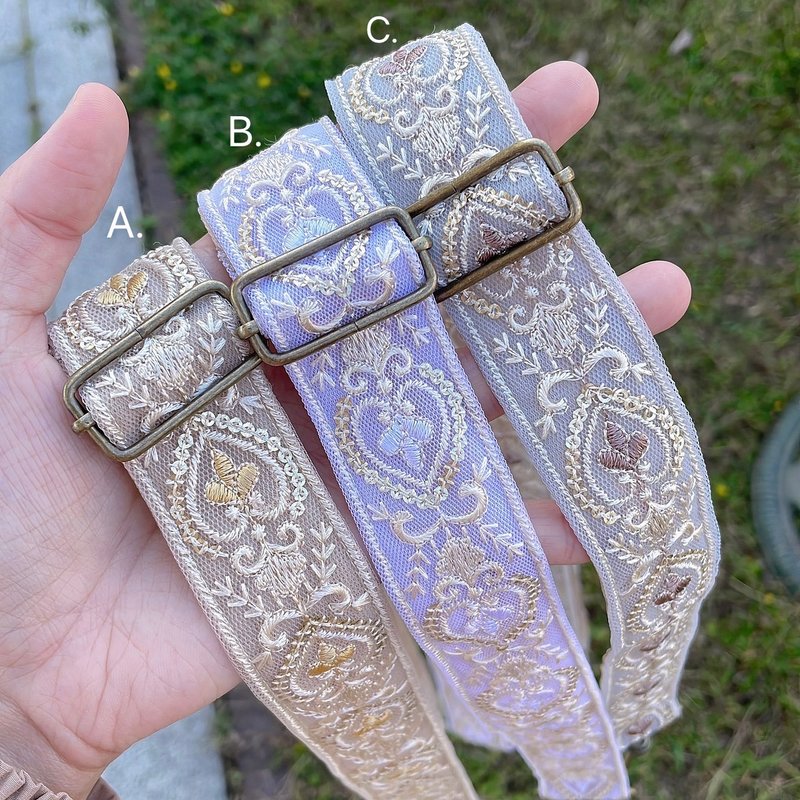 心心相印 刺绣手机背带 可调节背带 好烦小姐 - 手机配件 - 其他人造纤维 白色