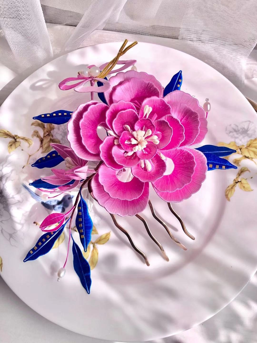 客制 天然蚕丝 蝴蝶牡丹缠花发梳发夹发箍 新娘发饰 和服发饰 发髻发簪 - 发饰 - 丝．绢 