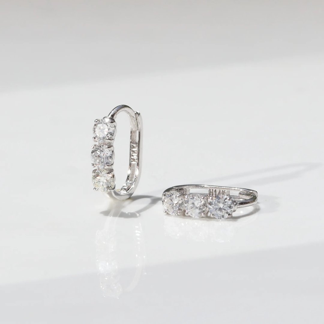 14K 三排钻椭圆耳扣耳环 ( 总重 0.6 ct) ( 内径 上下 10mm) - 耳环/耳夹 - 贵金属 白色