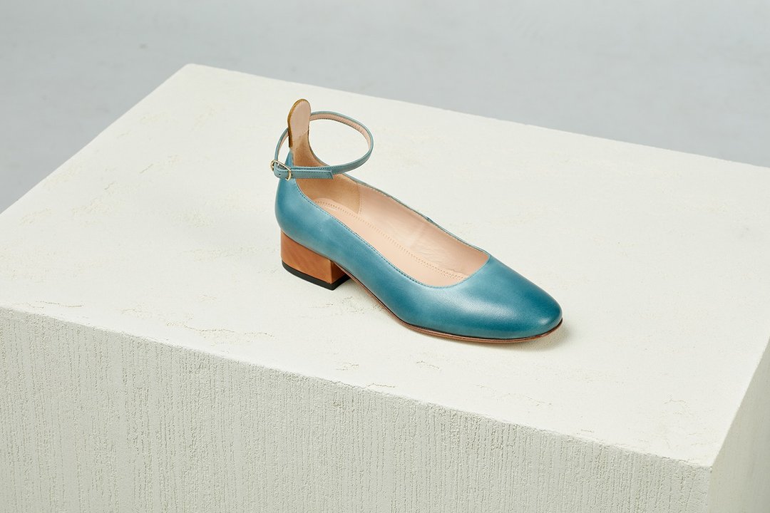 HTHREE 3.4圆头踝带跟鞋 / 锖浅葱 / 跟鞋 / Ankle Belt Heels - 芭蕾鞋/娃娃鞋 - 真皮 蓝色