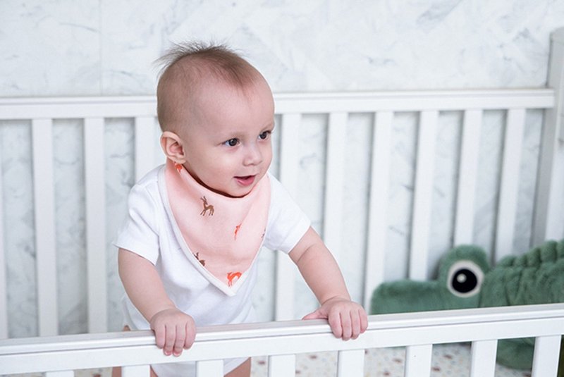 Organic B 有机比比 弥月礼婴儿有机棉纱围兜/口水巾-暖暖鹿奔跑 - 围嘴/口水巾 - 棉．麻 