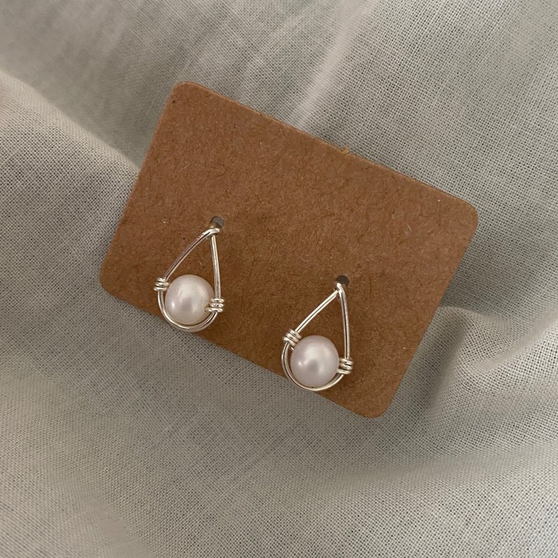 小水滴 s925纯银天然淡水珍珠耳钉 - 耳环/耳夹 - 珍珠 