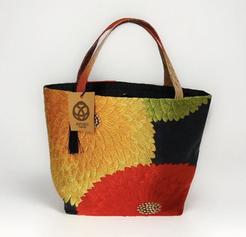 独一无二100%丝质和服袋带托特包 | 手工刺绣 | 日本艺术手提包 - 手提包/手提袋 - 丝．绢 黑色