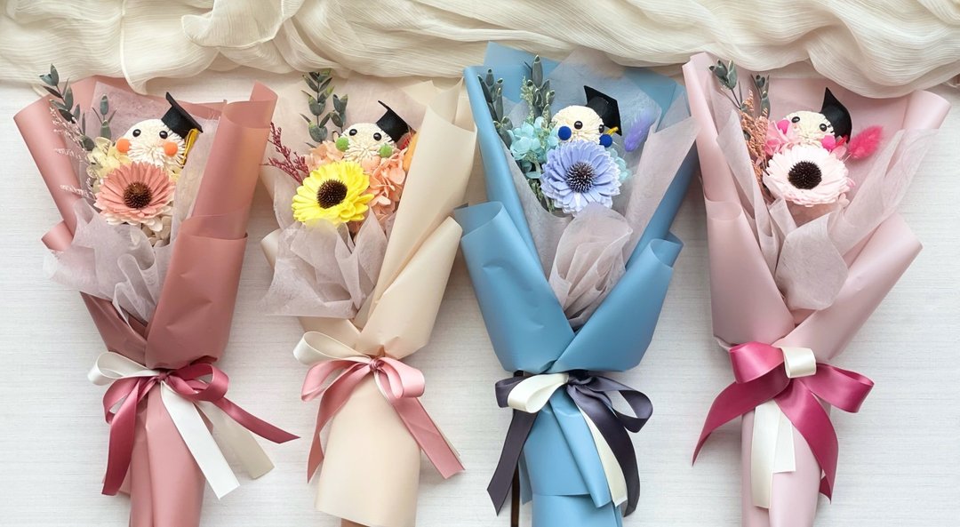 永生花可爱乒乓毕业花束/生日花束/谢师花束 干燥花 四色 附提袋 - 干燥花/捧花 - 植物．花 