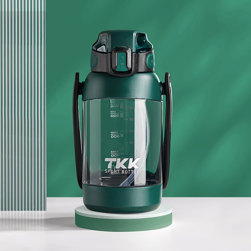 【TKK】美国进口Tritan猎鹰 手提+背带 运动水壶1200ML-高山绿 - 水瓶/水壶 - 其他材质 绿色