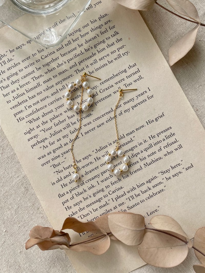 贝壳珍珠耳环 贝壳珍珠耳针 不对称耳环 - 耳环/耳夹 - 树脂 白色