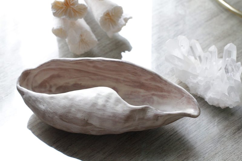 纯手捏叶子意象茶则/饰品盘/烛台 - 盘子/餐盘/盘架 - 陶 白色