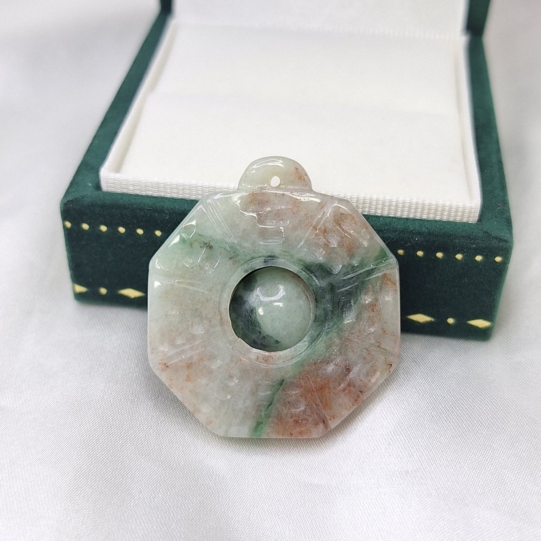 特色 红翡带绿飘花 八卦 吊坠 挂饰 | 天然缅甸玉A货翡翠 - 项链 - 玉石 