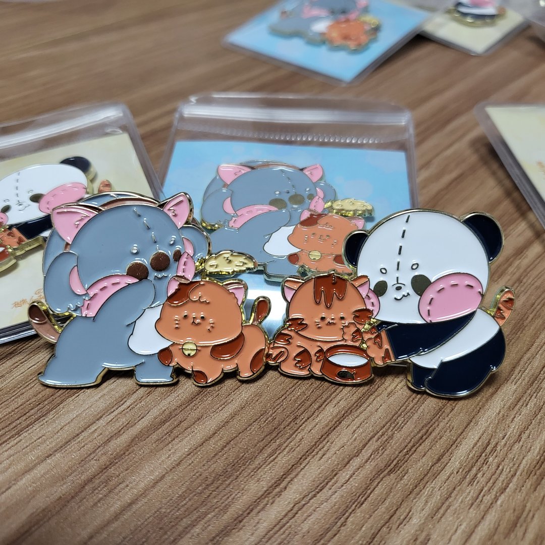 Vipstorey树熊|原创猫猫金属襟章 - 徽章/别针 - 其他金属 多色