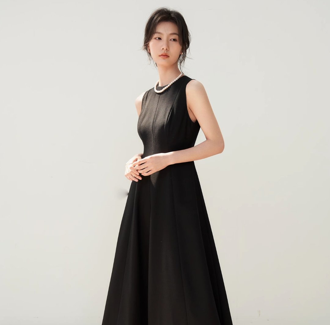 轻礼服 立裁版型无袖优雅连身裙 - 洋装/连衣裙 - 其他材质 多色