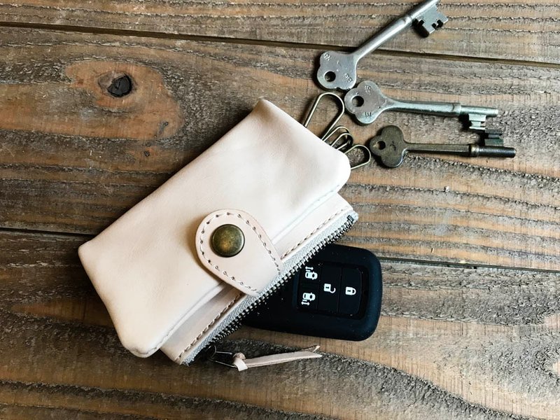 POCKET Nume Natural Pocket Plump Key Case Smart Key OK PPK-WWW-W - 钥匙链/钥匙包 - 真皮 卡其色