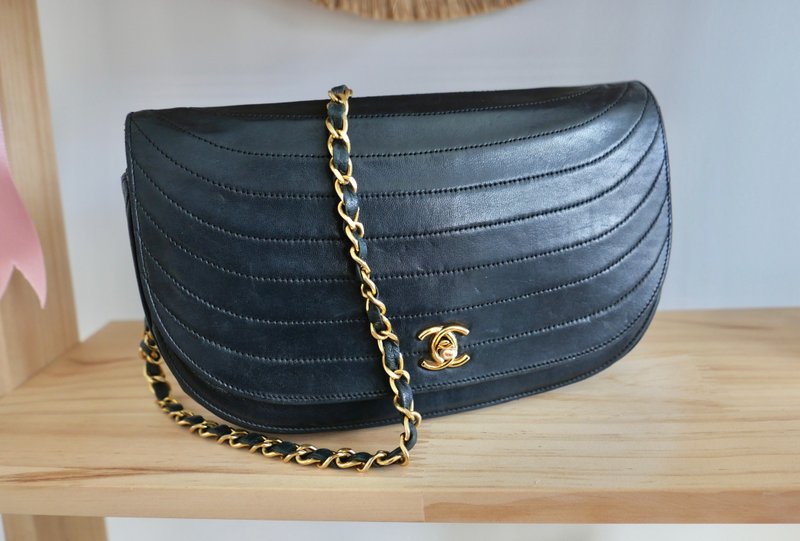 稀有 - Chanel香奈儿中古古董黑色皮革半月斜背包 / 肩背包 - 侧背包/斜挎包 - 真皮 黑色