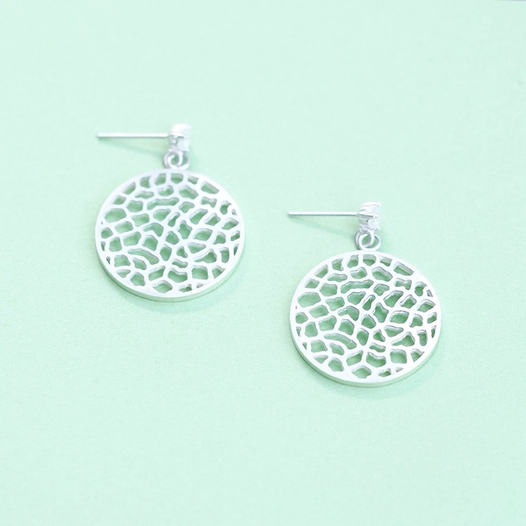 Melon Earrings Silver 925 - 耳环/耳夹 - 其他金属 银色
