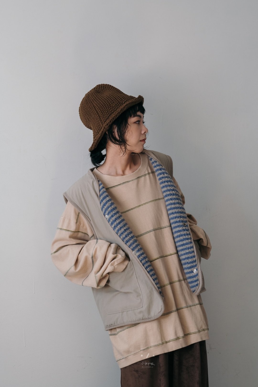 米苔目条纹素面双面毛毛背心 - 2色 - 女装背心 - 棉 蓝色