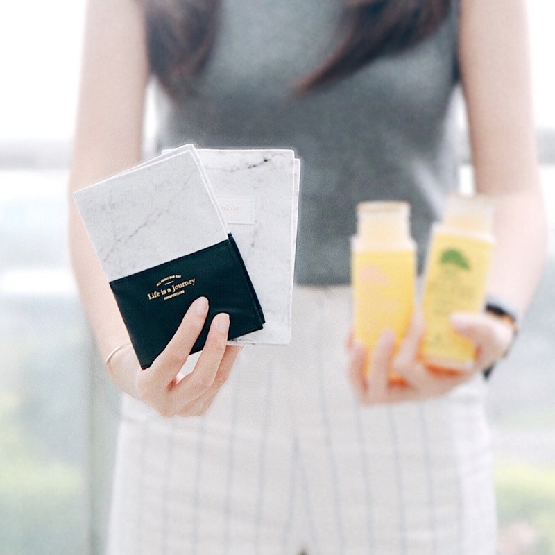 皮革拼接 烫金云石布 旅行护照夹 - 护照夹/护照套 - 真皮 白色