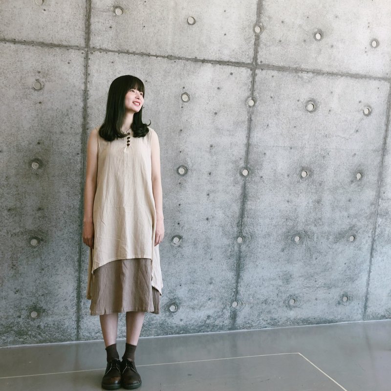 带一点诗意麻质背心连衣裙 |米白色 - 洋装/连衣裙 - 棉．麻 卡其色