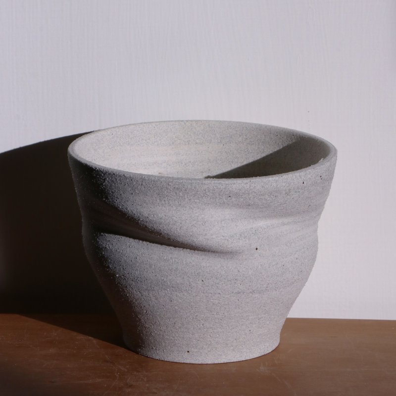 歪仔花岗岩盆器 - 植栽/盆栽 - 陶 灰色