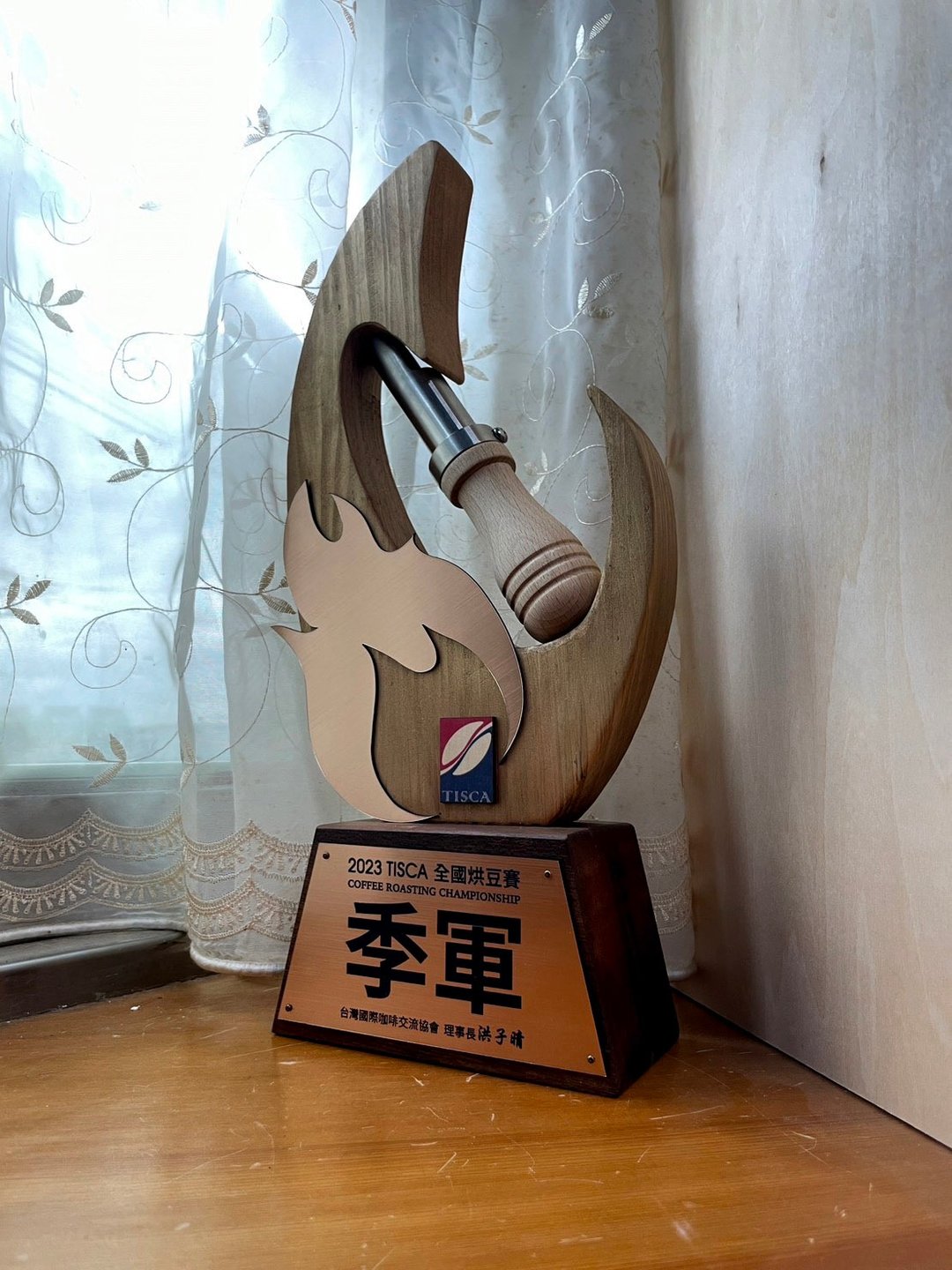 订制款【定制化】奖牌 / 奖杯 / 奖座 / 金属板 / 复合奖杯 / 手 - 其他 - 木头 咖啡色