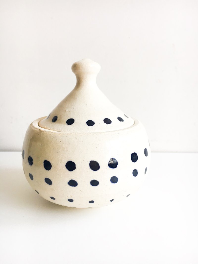 米色波点陶瓷塔形有盖小容器 - 花瓶/陶器 - 陶 多色