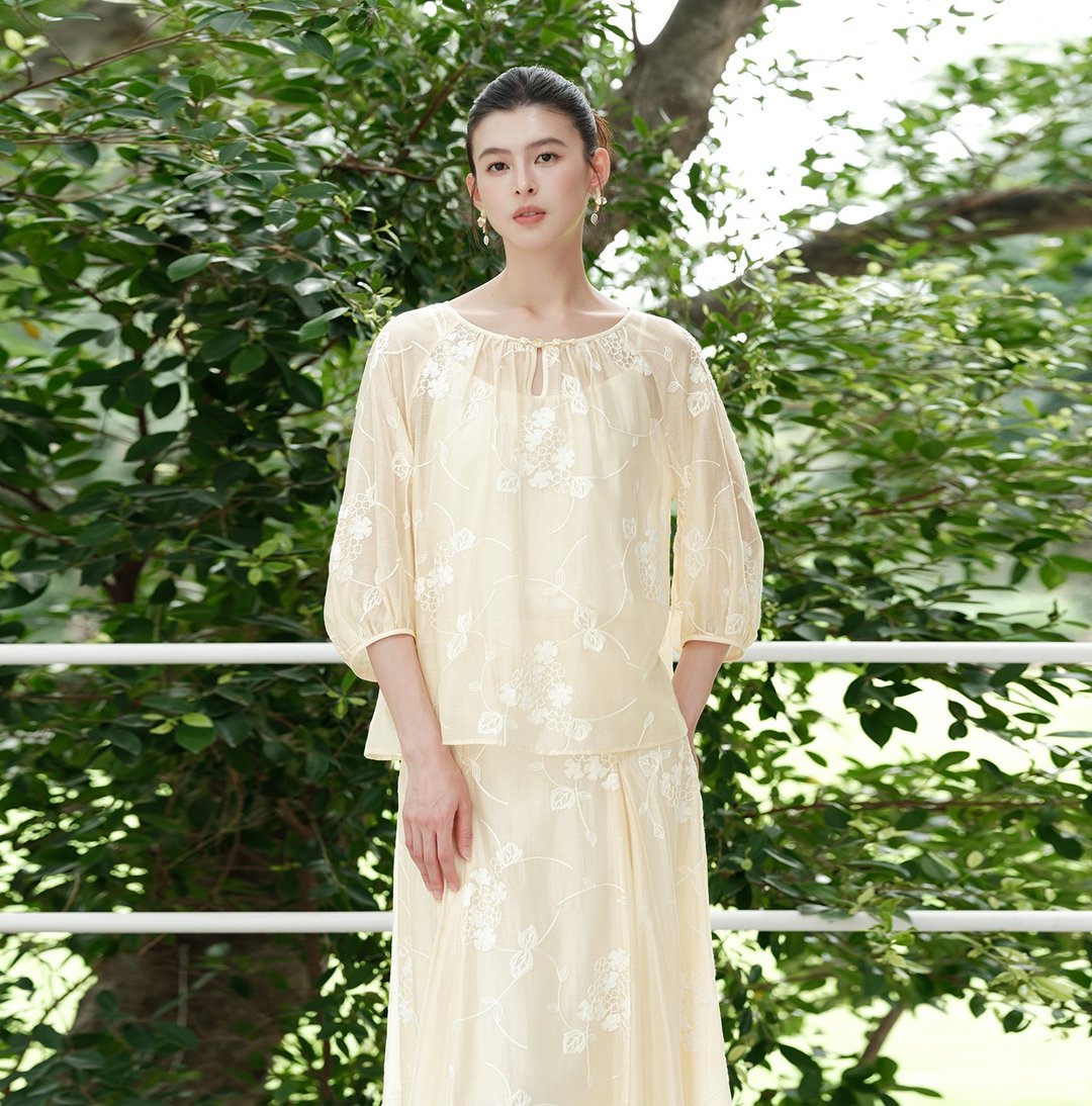 【天丝麻】新中式复古中国风 绣花灯笼袖上衣/半裙 - 女装上衣 - 其他材质 黄色