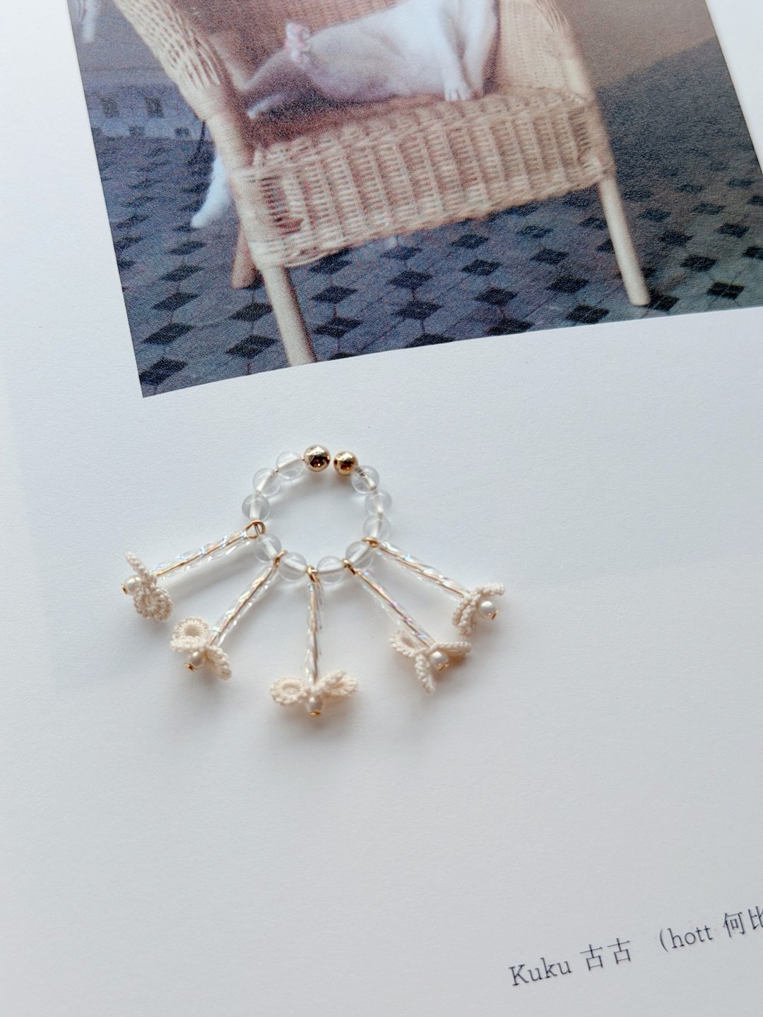 *Flower Said (Earcuff 耳夹) - 耳环/耳夹 - 其他材质 白色