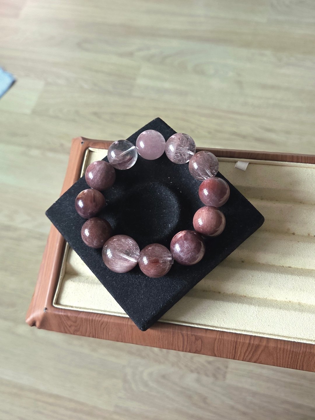 精品级别稀有紫钢丝紫兔毛 大咪 17mm 水晶手串 桃花爱情 - 手链/手环 - 水晶 紫色