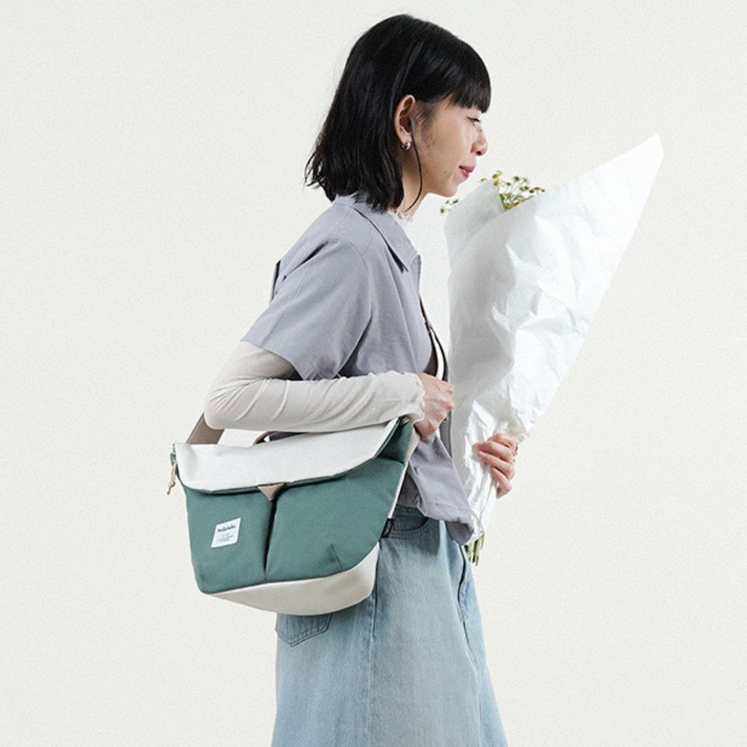 【新色】日常防泼水斜背包L号 KASEN ECO (淡黄/海沬蓝) - 侧背包/斜挎包 - 环保材料 灰色