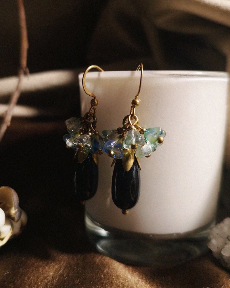 黑水滴垂坠耳环 【孤品】 - 耳环/耳夹 - 琉璃 多色
