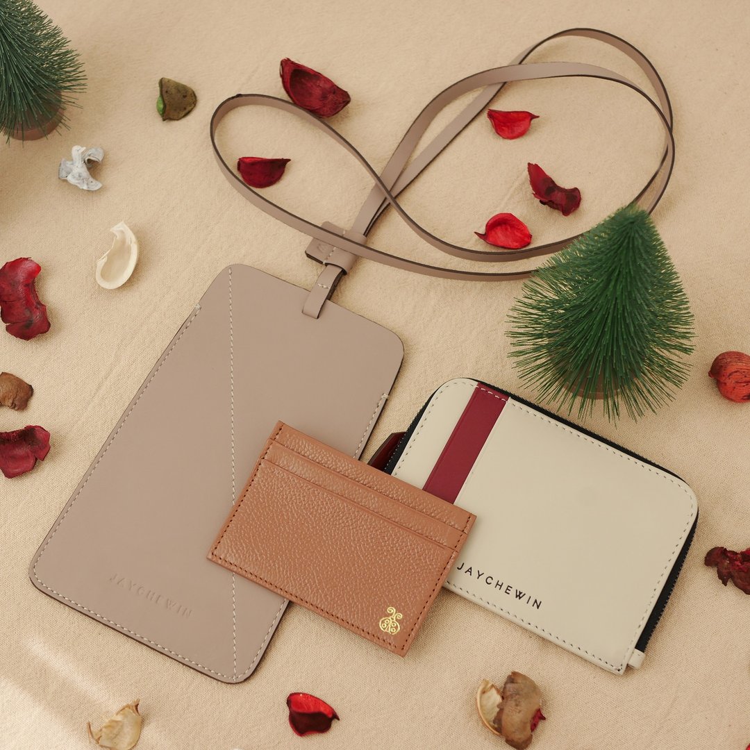 JCW GoodyBag - Phone Sleeve + Flat Wallet + Card Holder - 手机壳/手机套 - 真皮 咖啡色