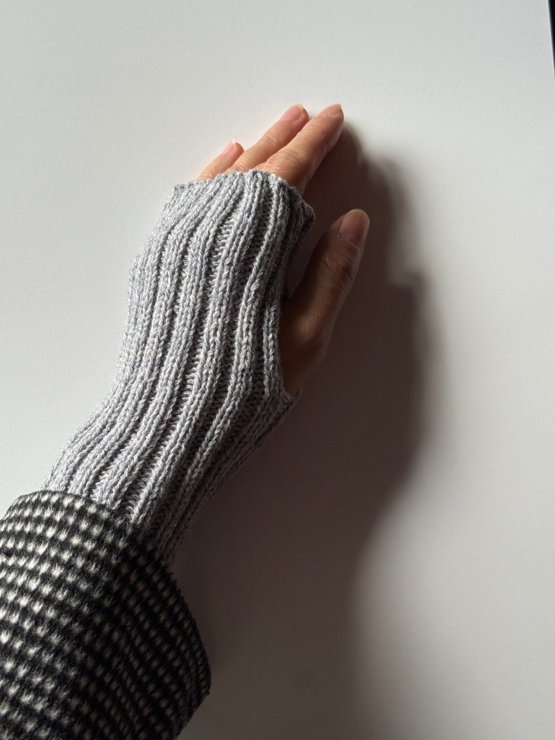 新商品 纯手工编织 羊绒半截手套 护腕套 厚实柔软 - 手套 - 羊毛 