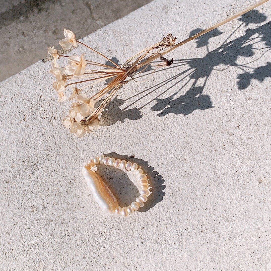 巴洛克淡水珍珠戒指 Baroque Pearls Ring - 戒指 - 珍珠 白色