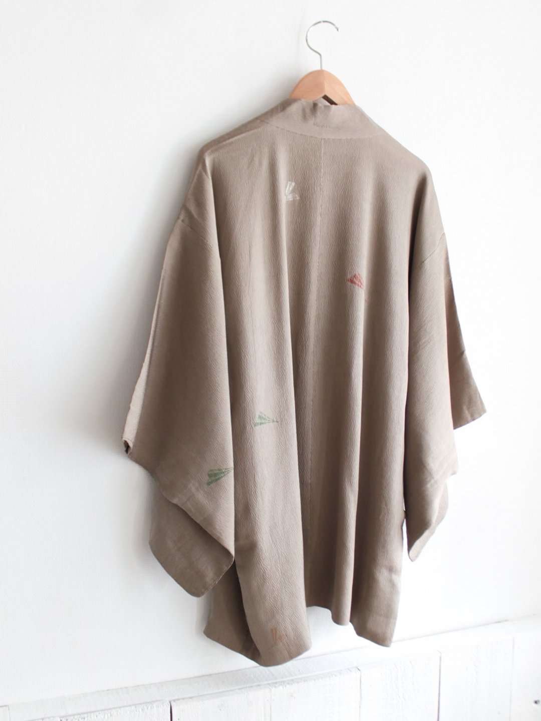 春夏日本制和风简约印花卡其灰薄款古着羽织和服外套 - 女装休闲/机能外套 - 聚酯纤维 卡其色