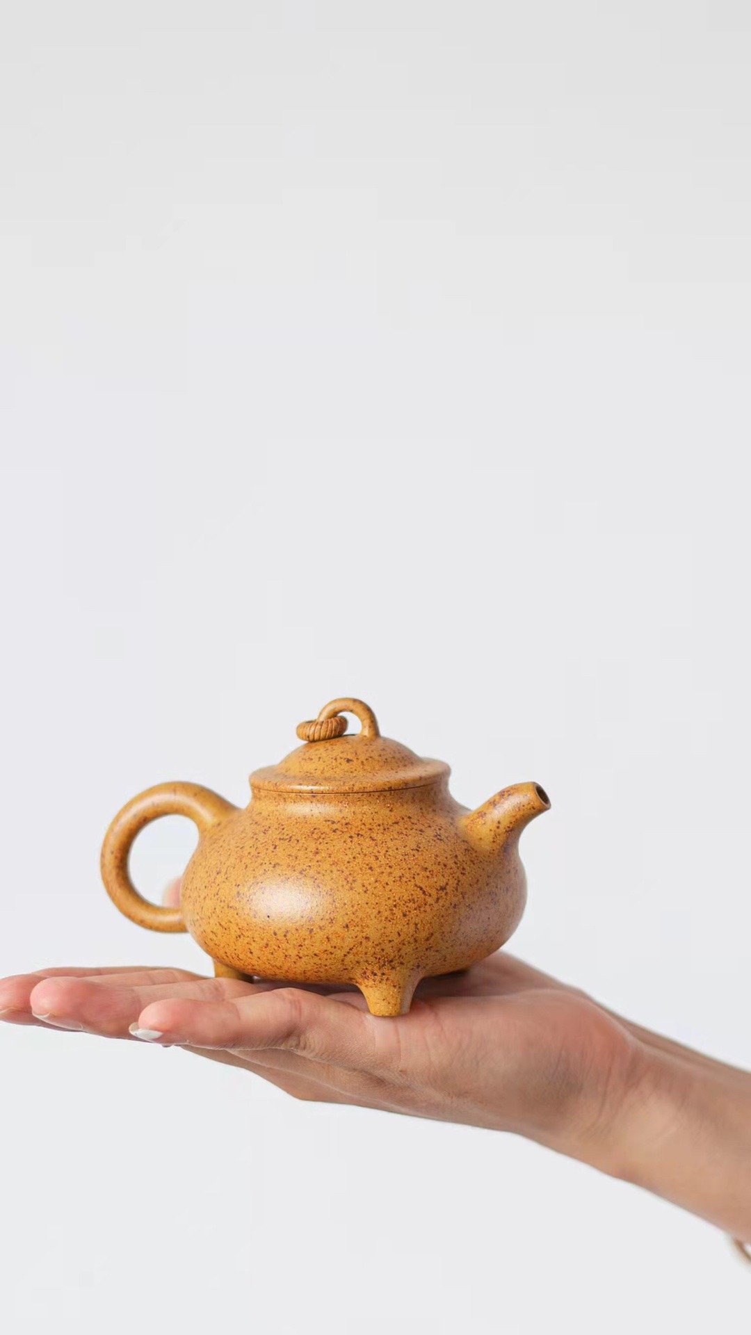 三足玉环 黄金段高温烧 150cc 顶级黄金段窑变 富有老味  气孔 - 茶具/茶杯 - 陶 灰色