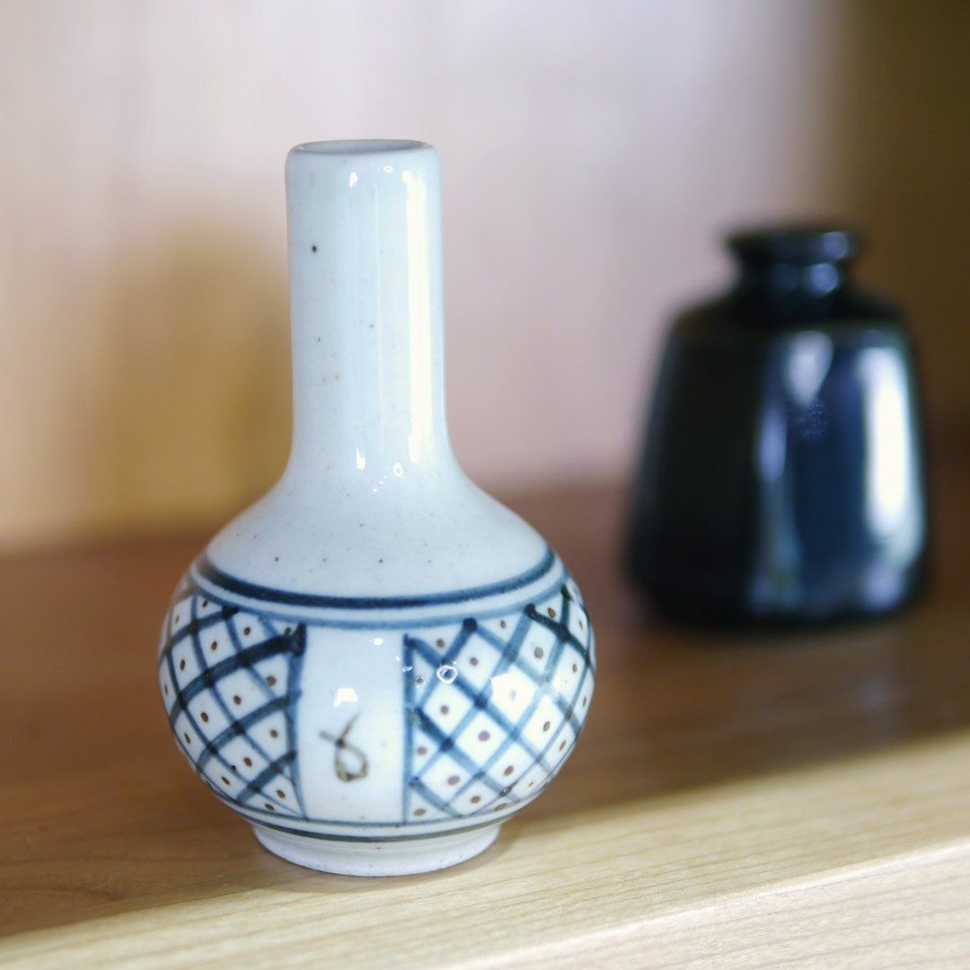 迷你系列 日本千趣会经典小花器 - 花瓶/陶器 - 陶 白色