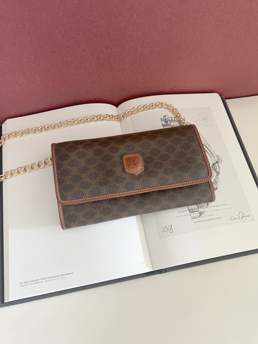 Celine Macadam wallet 赛琳凯旋门中古长钱包长夹 送肩带 - 皮夹/钱包 - 真皮 咖啡色