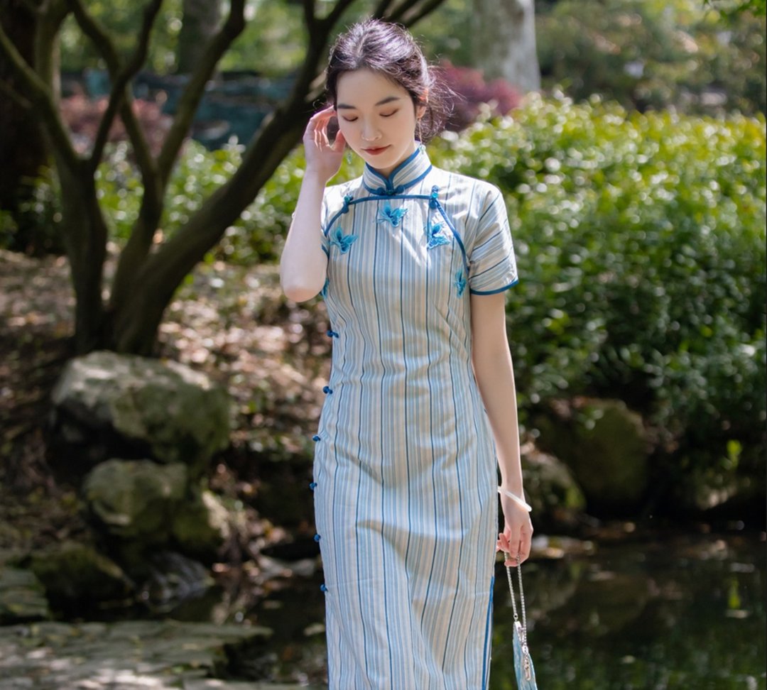 蝶蝶不羞 新中式復古 少女双襟条纹古法旗袍 - 旗袍 - 棉．麻 蓝色
