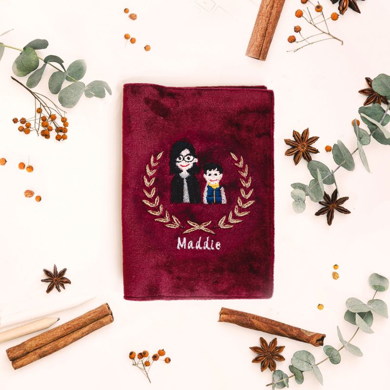 毕业礼物【定制化】 肖像 刺绣 布质小隔层护照套 卡夹 - 护照夹/护照套 - 棉．麻 多色