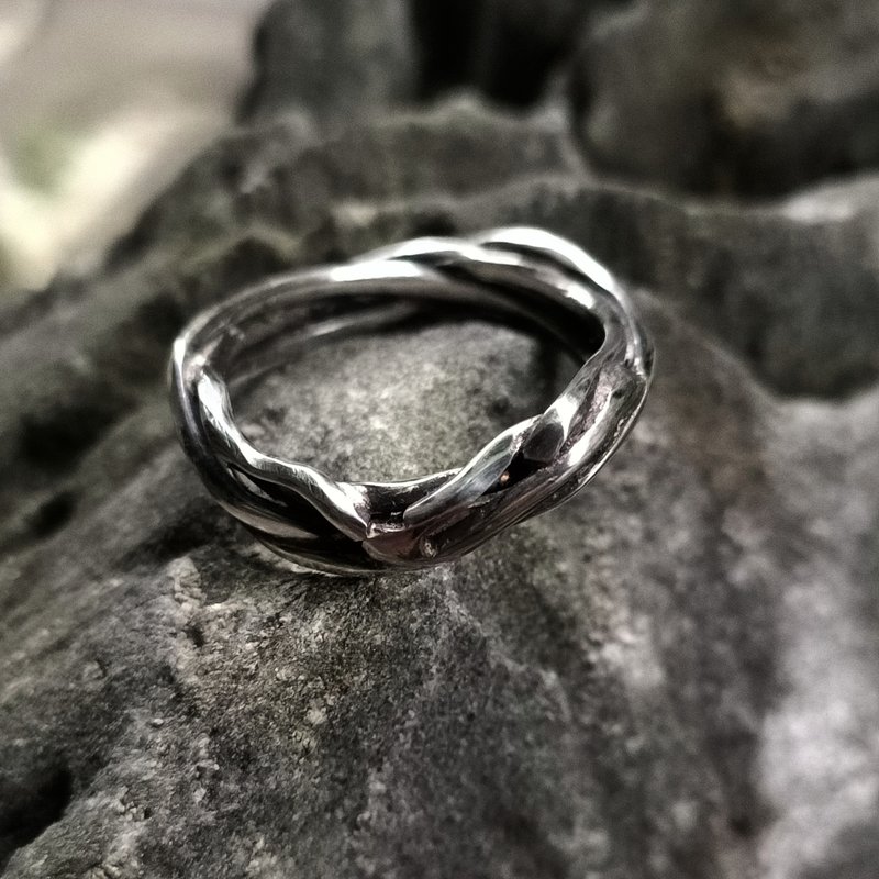 线条感缠绕银戒指 - 戒指 - 银 黑色