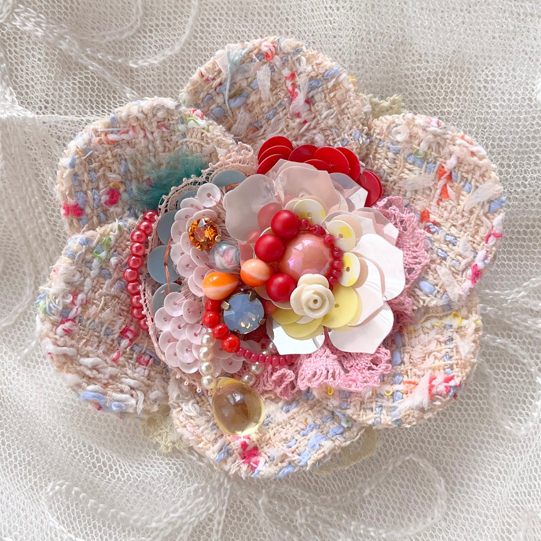 梦幻花朵胸针  No.68　手作饰品　独一无二 - 胸针 - 棉 