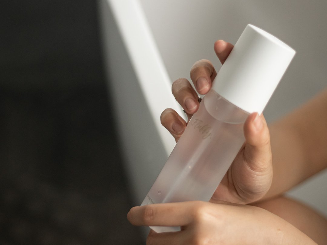 水光泽黄金蚕丝蛋白化妆水150ml - 化妆水/喷雾 - 浓缩/萃取物 卡其色