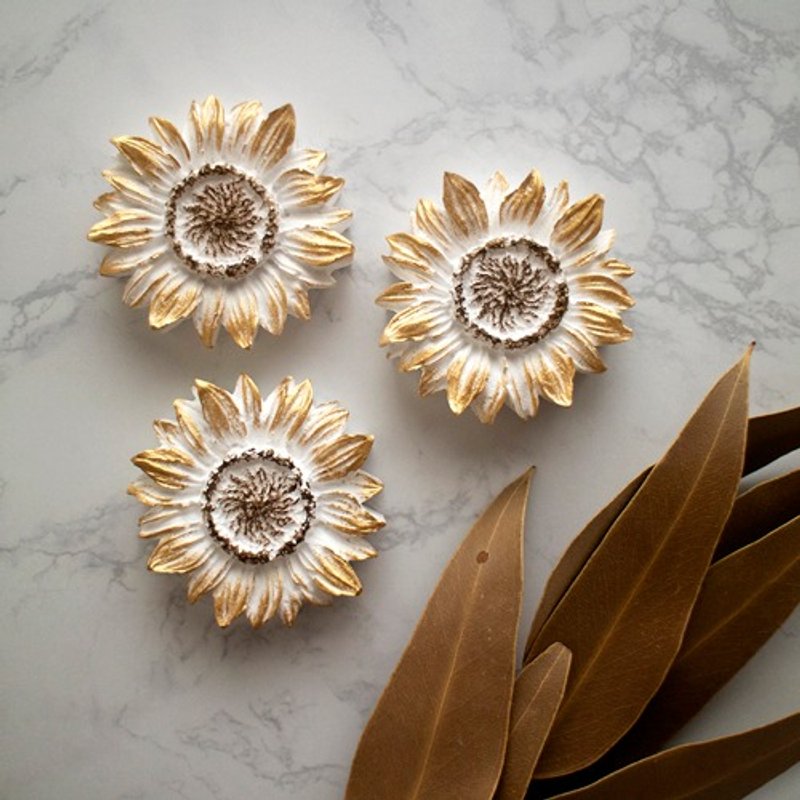 【向日葵石】香薰石 石膏精油扩散器 家居装饰 - 香薰/精油/线香 - 陶 金色