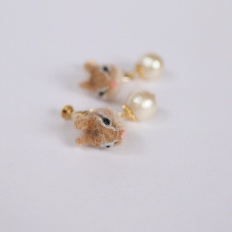 Chipmunk Clip-On - 耳环/耳夹 - 羊毛 咖啡色