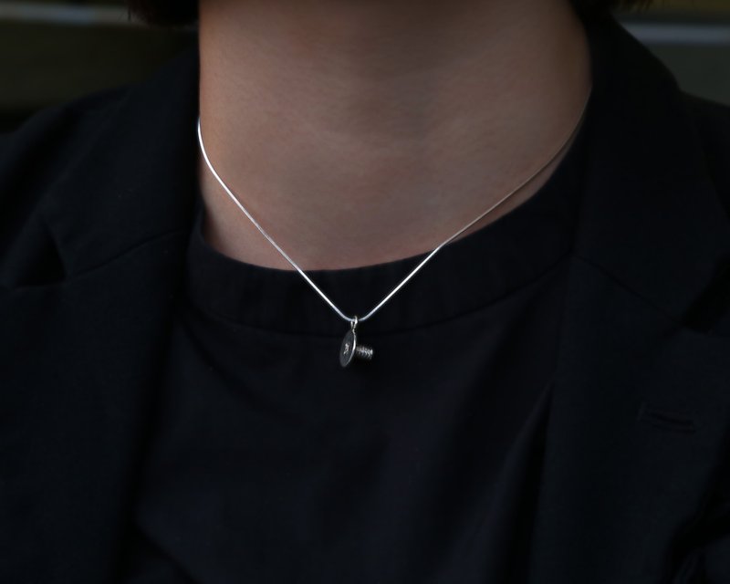 25n | ESSENTIAL-螺丝钉银坠项链 - 项链 - 纯银 银色