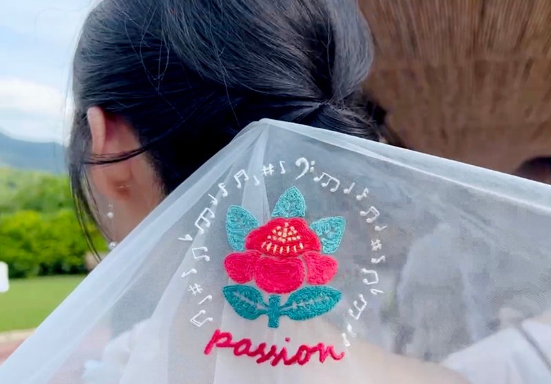新娘刺绣头纱 - 象征我们的图案 - 发饰 - 绣线 