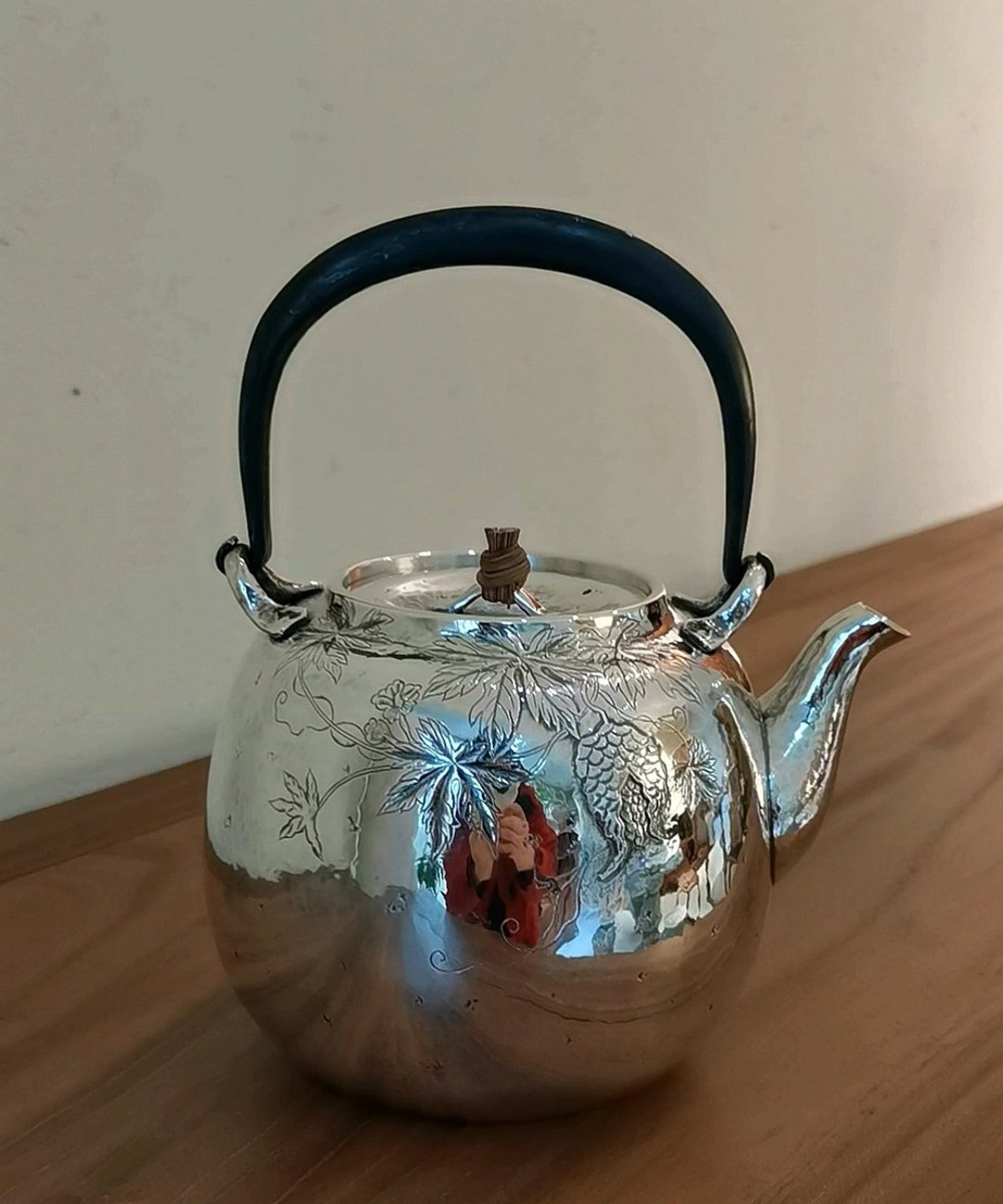 尚幀品 足銀鐵提梁青蔓銀壺 純手工 銀壺燒水煮茶器 800cc - 茶具/茶杯 - 纯银 